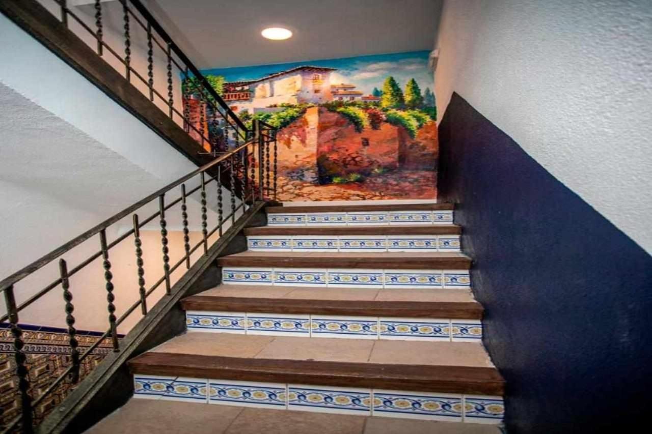 גרנדה Hostal Viena Plaza Nueva מראה חיצוני תמונה