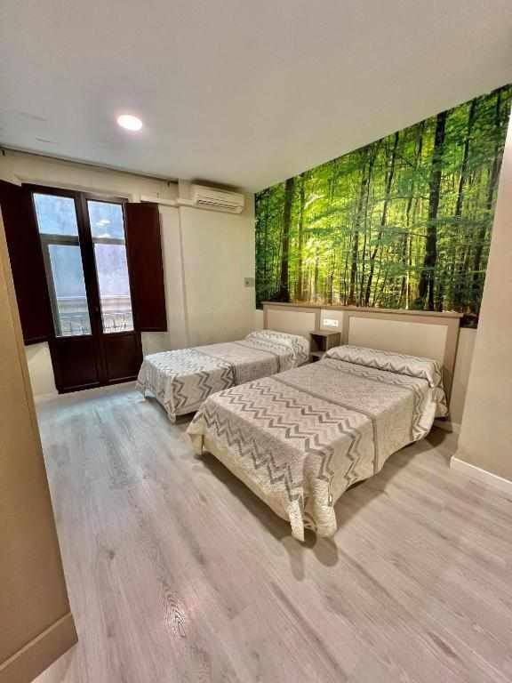 גרנדה Hostal Viena Plaza Nueva מראה חיצוני תמונה