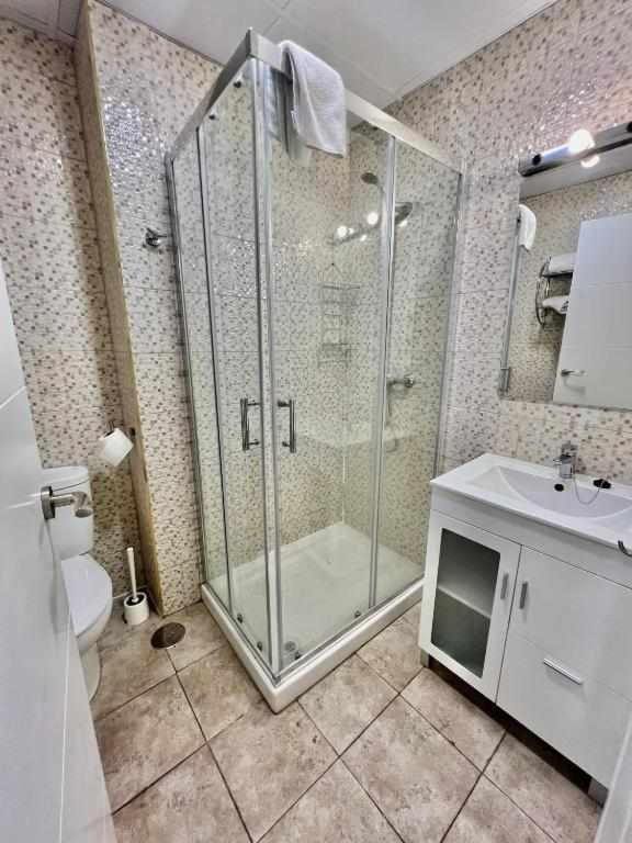 גרנדה Hostal Viena Plaza Nueva מראה חיצוני תמונה